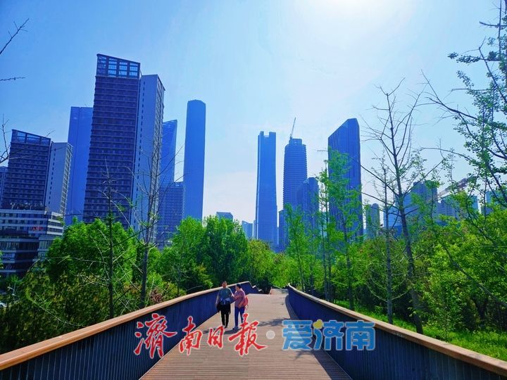 一年四季 泉在济南｜城中山峦叠翠 观景揽胜入画