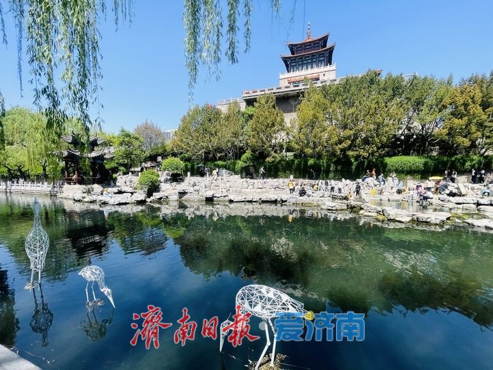 一年四季 泉在济南｜雨后黑虎泉：蓝天映碧水 虎啸愈欢腾