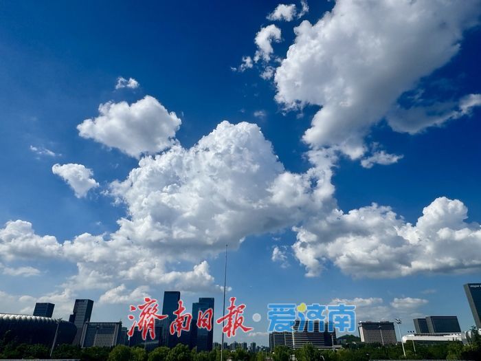 济南晴空万里，蓝天白云成城市最美底色