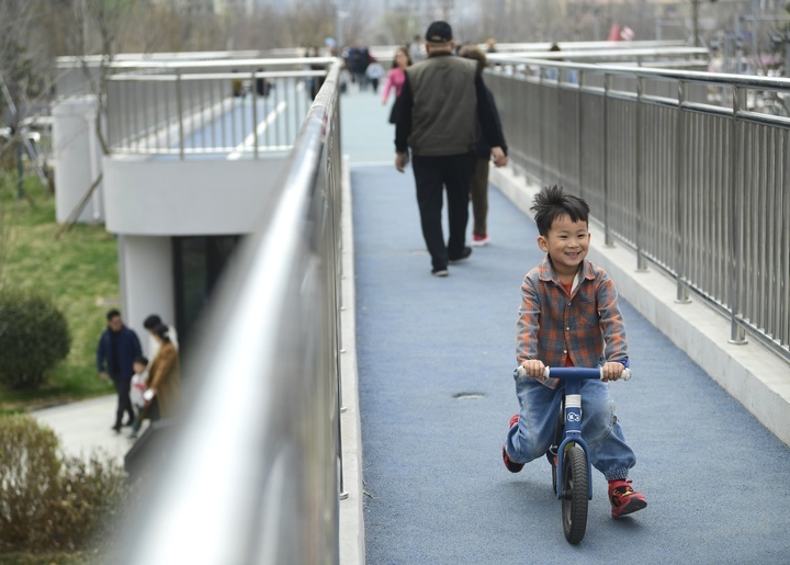 济南机场文化公园周末火出圈