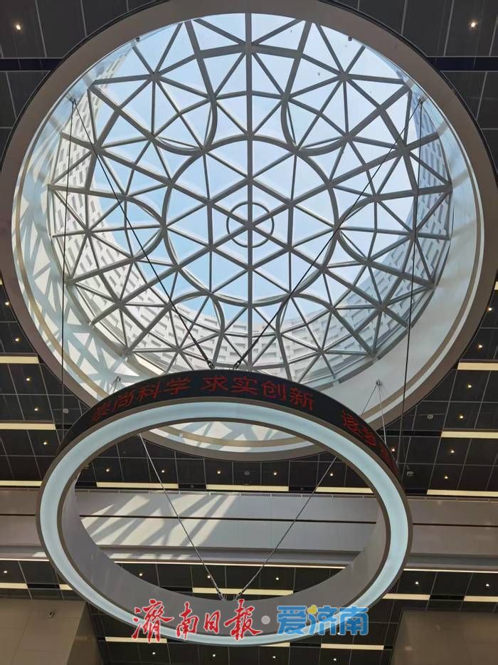 空天信息大学建设进入收官阶段，“空天之眼”内部细节首度公开