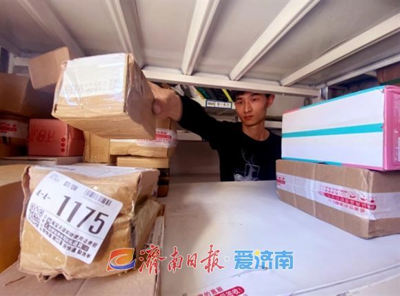 融媒·深调查丨未下单却被包裹“砸中”：暗藏玄机的快递刺客是谁在“包邮”？