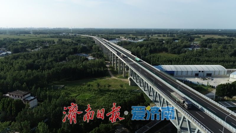 建邦聊泰黄河公铁大桥迎来通车一周年