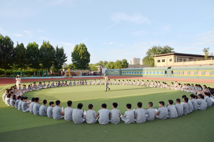 “少年逐梦·向未来”齐鲁学校毕业年级开展意志力课程