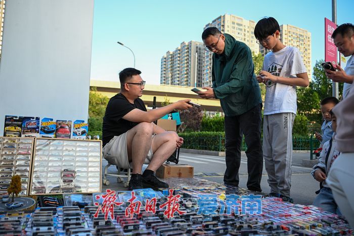 周末限定，热度不减！济南宜家跳蚤市集成地铁口新风景