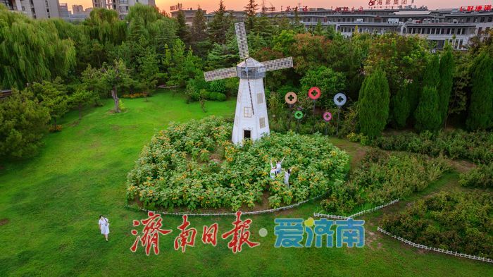 百联奥特莱斯广场，“水上威尼斯”梦幻水景令人沉醉