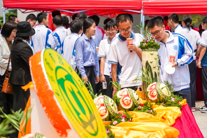 山东省实验中学首届校园美食文化周美味来袭