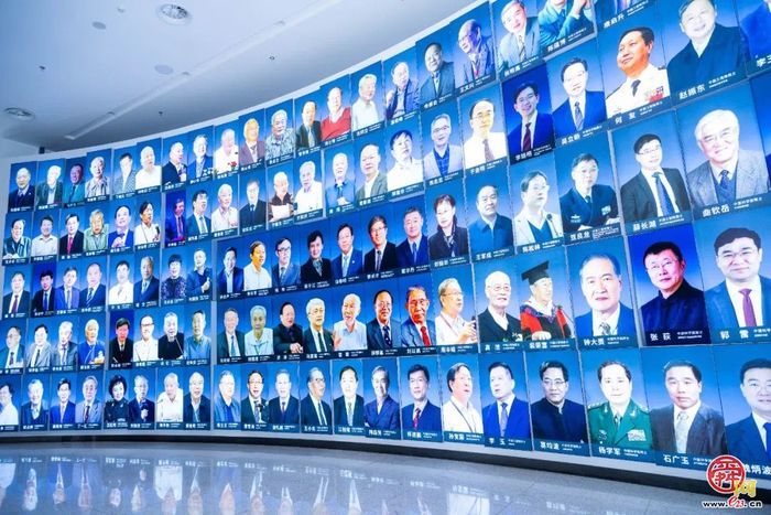 2025年槐荫区全国科技工作者日庆祝活动暨中国生物工程学会人工智能与医养健康大会槐荫分会场顺利召开