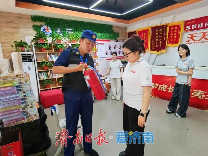 护航学子逐梦路 济南消防拧紧高考“安全阀”