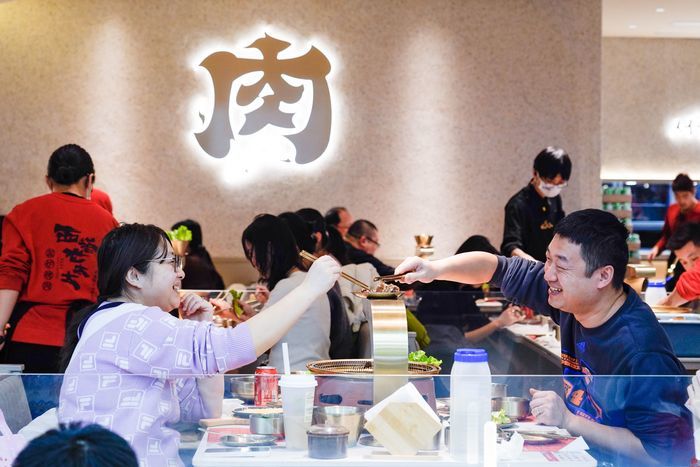 假期客流突破270万、营业收入近1.7亿元 槐荫假日经济人气旺 市场兴