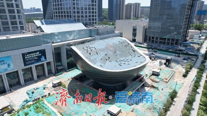 项目强省会｜济南CBD“巨碗”地标外形初现 镜面不锈钢外观尽显艺术魅力