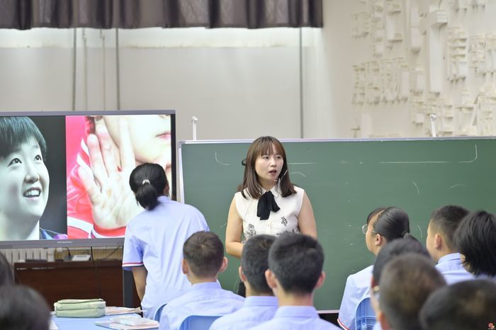 济南市大中小学共同上好“社会主义核心价值观”敬业主题思政大课活动在市中区成功举办