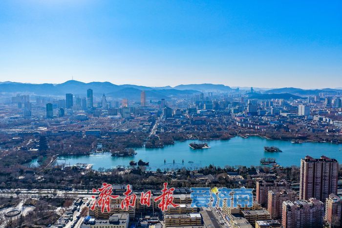 碧水映晴空 大明湖冬日古韵绘新卷