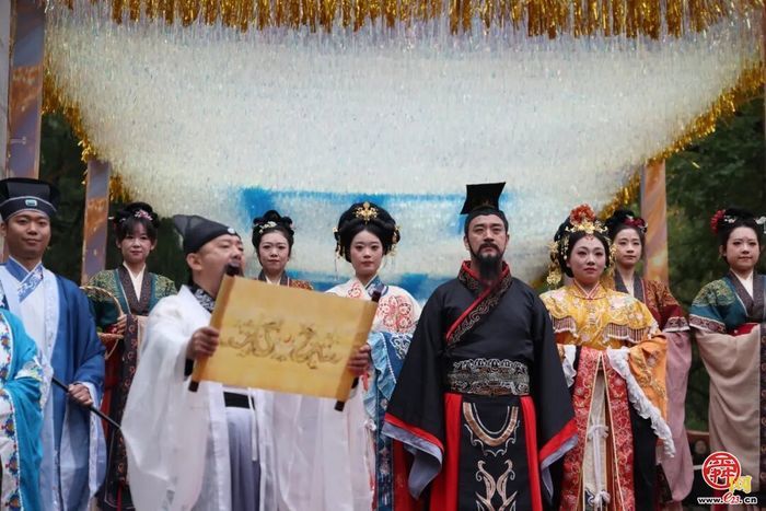 登兹历山·今又重阳 第42届千佛山“九月九”重阳山会人气爆棚