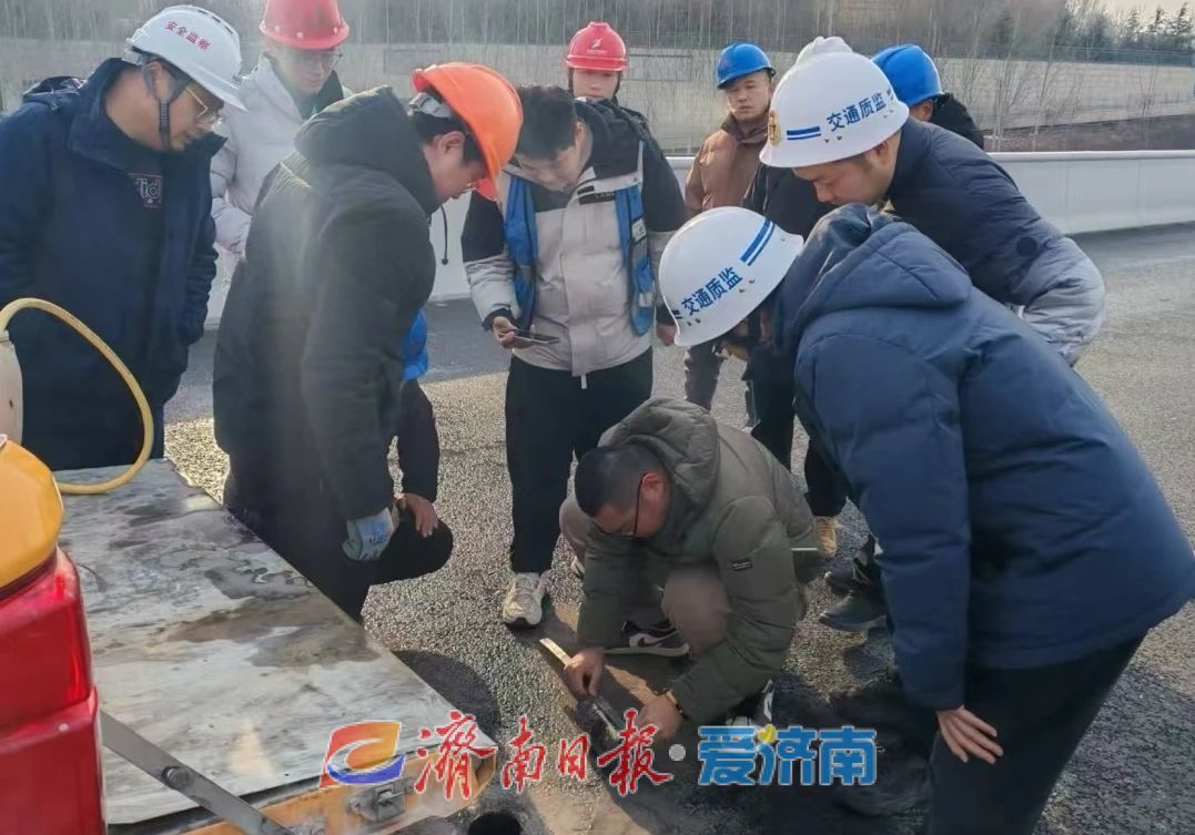 项目强省会｜全国首座双层苜蓿叶式快慢分离互通立交桥——港西立交建成贯通