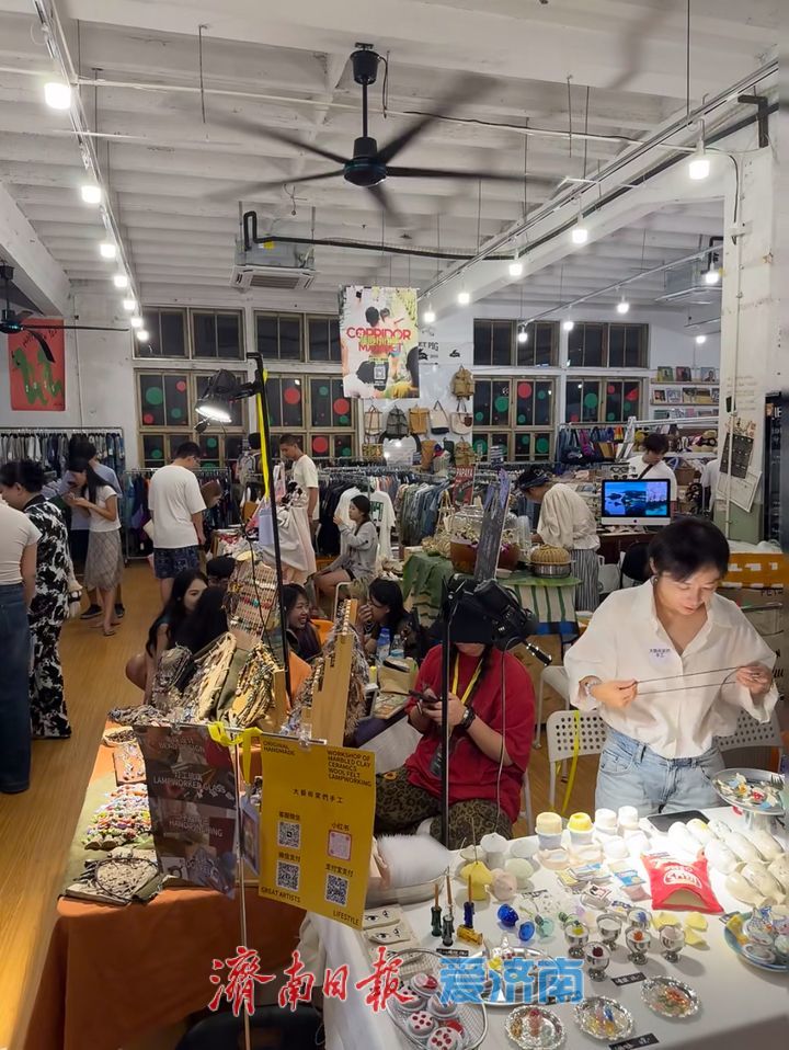年轻人期待的市集，从“凑摊子”转向“做内容”
