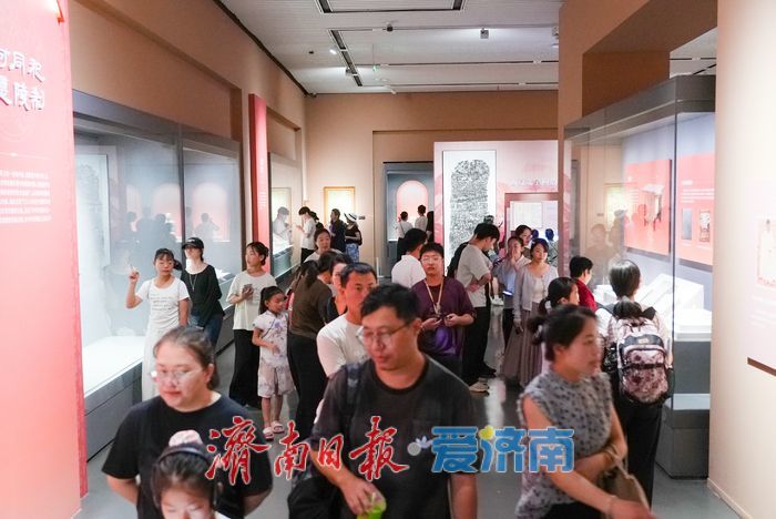 抓住暑期尾巴 山东博物馆参观持续火热