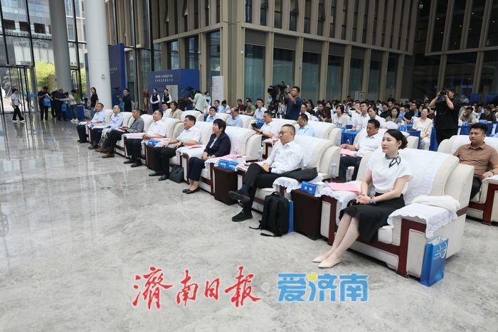 “AI智启 人力赋能”——首届人力资源智能体发布活动在济举办