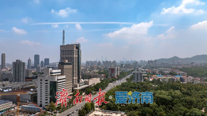 一年四季 泉在济南丨白云朵朵 雨后济南再现动人“泉城蓝”