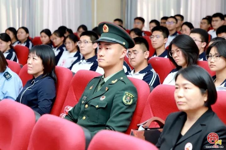 章丘区总工会开展“劳模工匠宣讲”进校园活动