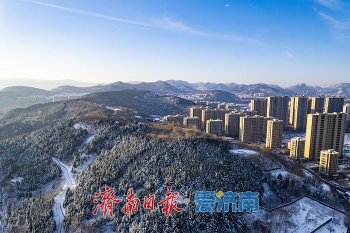 雪后济南开启“高清模式”！东部城区蓝天白雪颜值拉满