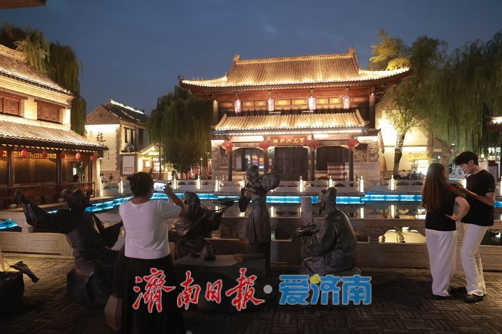 一年四季 泉在济南丨越夜越精彩！古城夜色醉游人