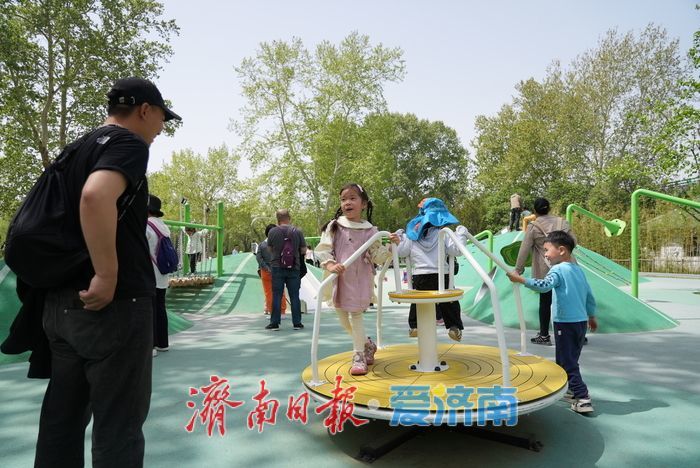 大明湖畔童趣浓！儿童友好乐园成亲子欢乐新坐标