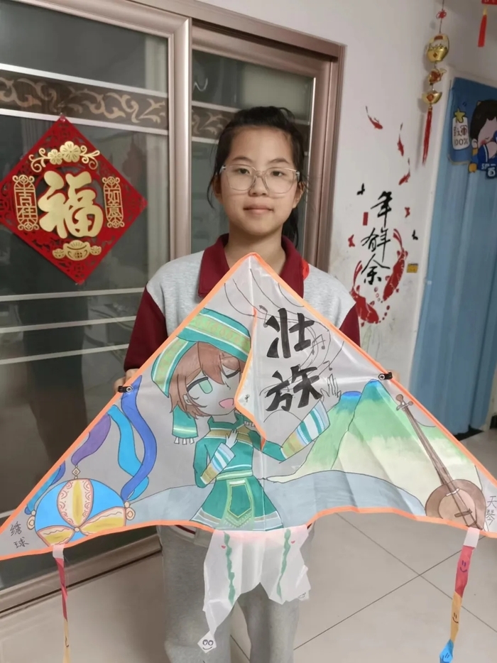 历城区万象新天学校的孩子们把春天画在蓝天上