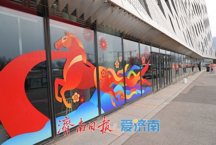 “新春盛装”喜迎马年