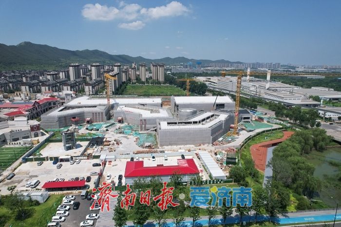 打造东城一站式度假目的地！济南高新百联奥特莱斯二期建设提速