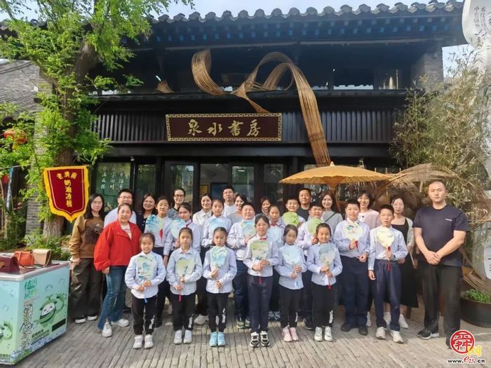 历下区科协举办“我和院士同读一本书”科普公益活动