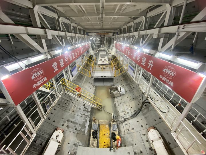 黄河底下“抓娃娃”，济南年均开通一条过黄河通道，逐步从“大明湖时代”迈向“黄河时代”