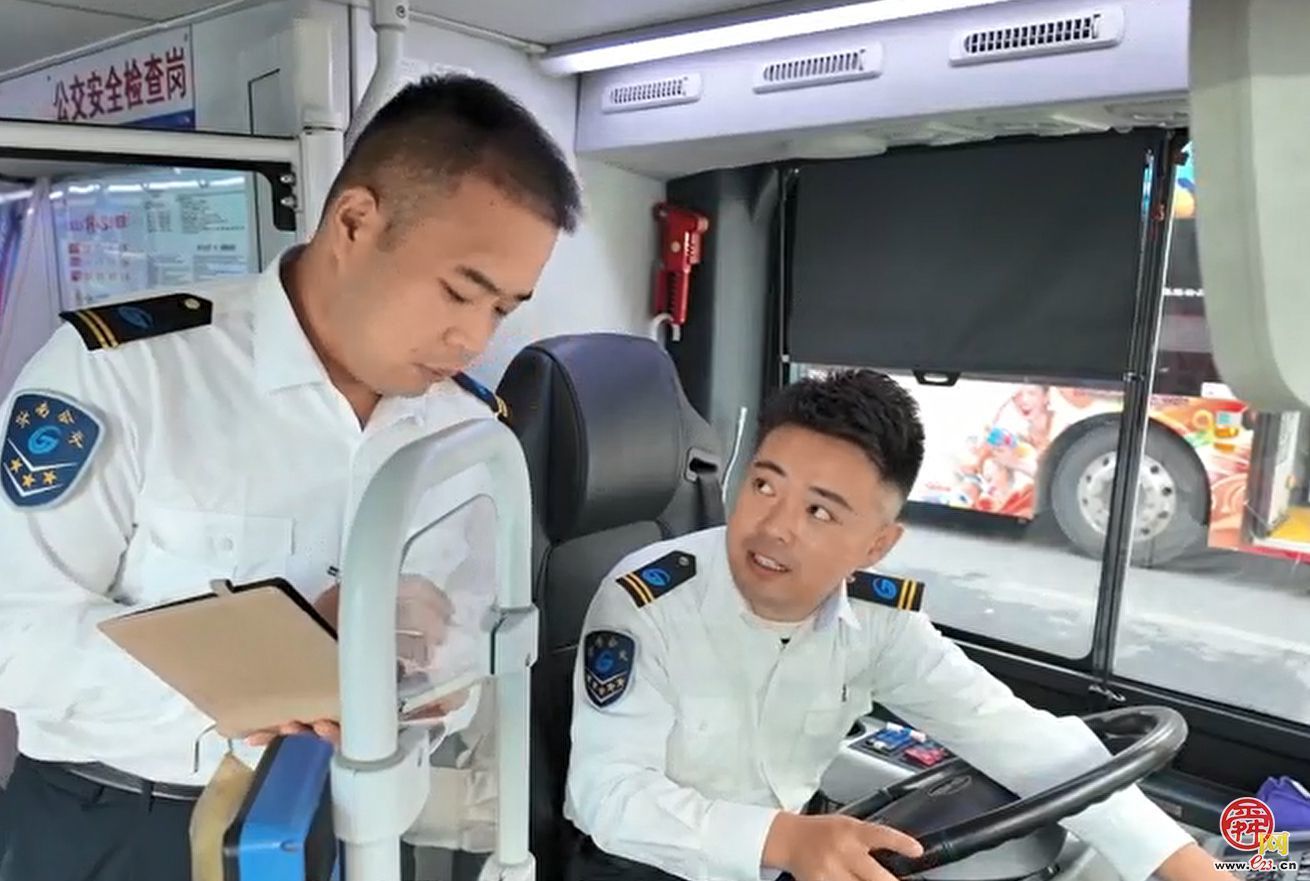 节日我在岗｜月满中秋，全国交通运输系统劳动模范吕鑫坚守一线护出行