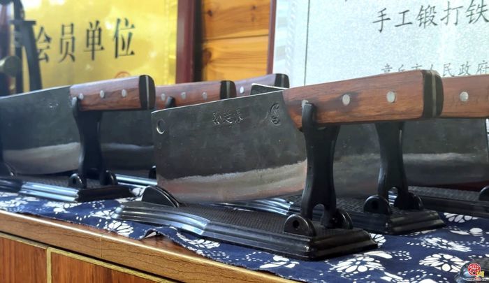 铁锤打了150年，济南章丘孙铁匠铺的敲打声依旧在响……