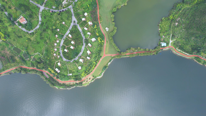 初秋雪野 湖光山色风光美