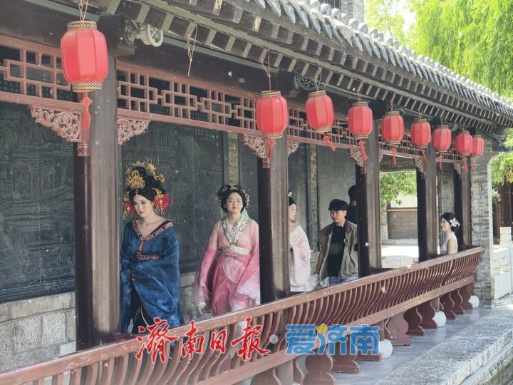 初夏百花洲风光好 市民打卡享古韵