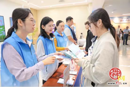 2026年“社保服务进万家”活动启动——社保开放日 市民“沉浸式”体验便民服务