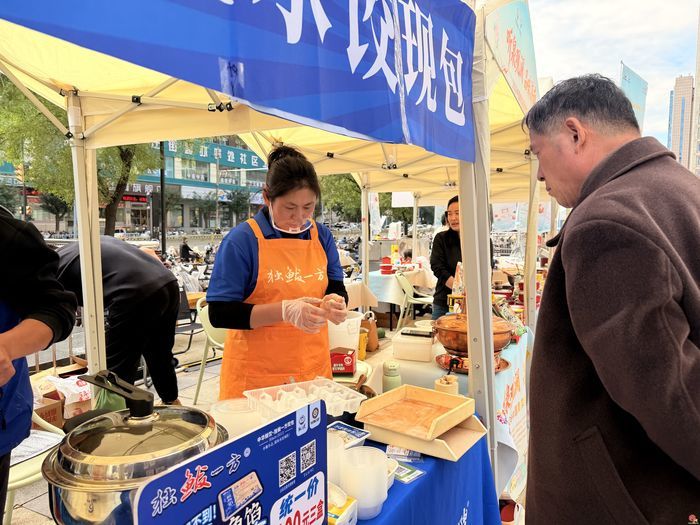 匠心暖泉城·鲁菜进社区 2026中国鲁菜美食推广季系列活动 走进市中区魏家庄万达广场