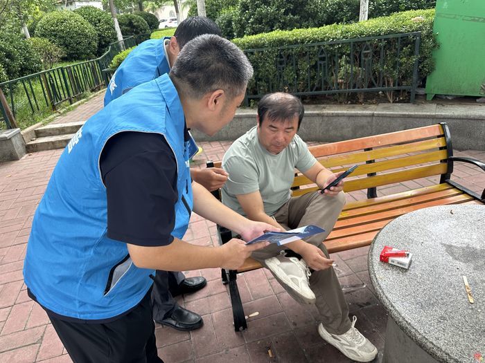 “掌上城管”送上门，社区问题“即拍即办”——市智慧城管服务中心走进佛山苑、千东社区