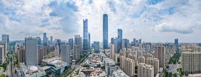 云影交织景致怡人，晴雨相间邂逅济南CBD都市风光