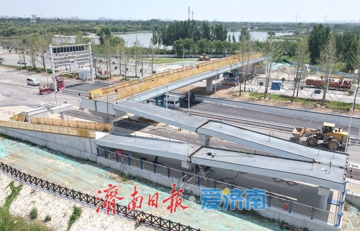 完成隧道全域沥青铺设，济南黄岗路黄河隧道主体路面全面成型