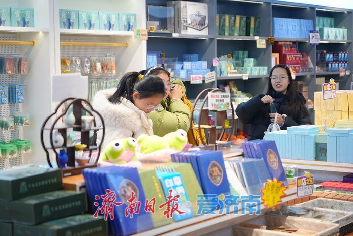 “泉”在济南过大年丨春节假期济南消费市场活力十足