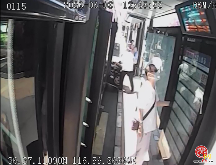 暖心帮扶无障碍出行，济南公交驾驶员获点赞