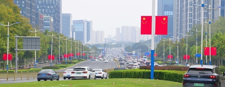 双节喜相逢，最美“中国红”