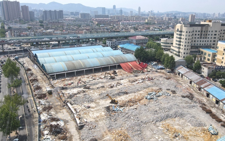 “41岁”五金机电市场搬迁拆除，原址将用于医院扩建