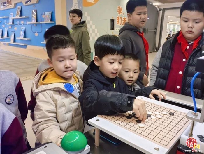 校园变乐园  济南高新区东城逸家小学举办科技游园会