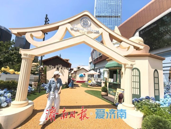 梦幻童话主题街区全新亮相 提升市民游客购物体验