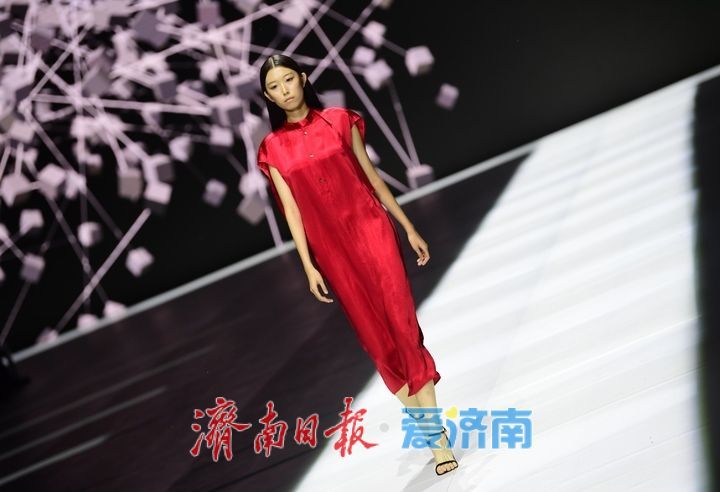 图集：“泉河映裳 泺启新程”2026济南时装周启幕