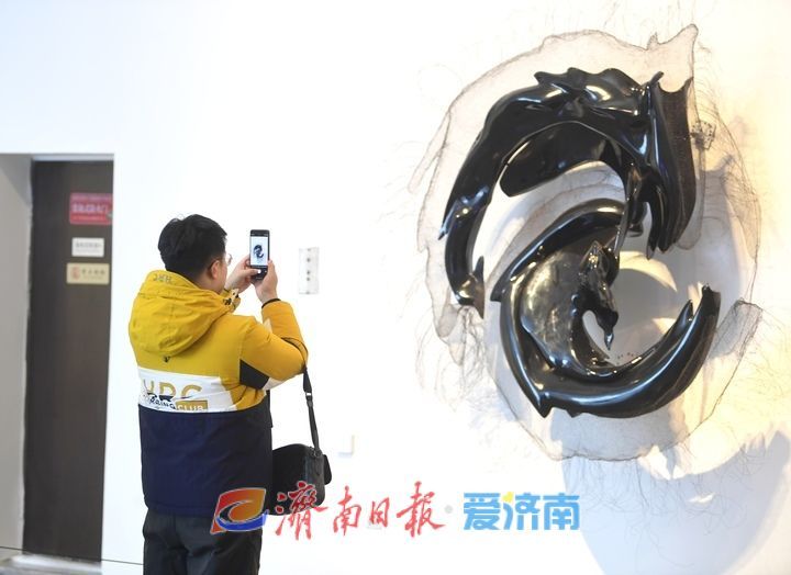 走进“人智时代”，第三届济南国际双年展开展