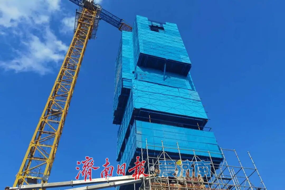项目强省会｜“转身”倒计时！开源路转体斜拉桥主塔顺利封顶